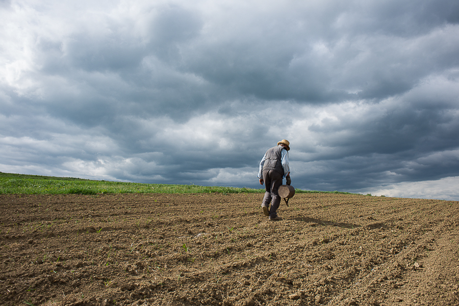 farmer-in-the-niraj-valley-in-may-2015